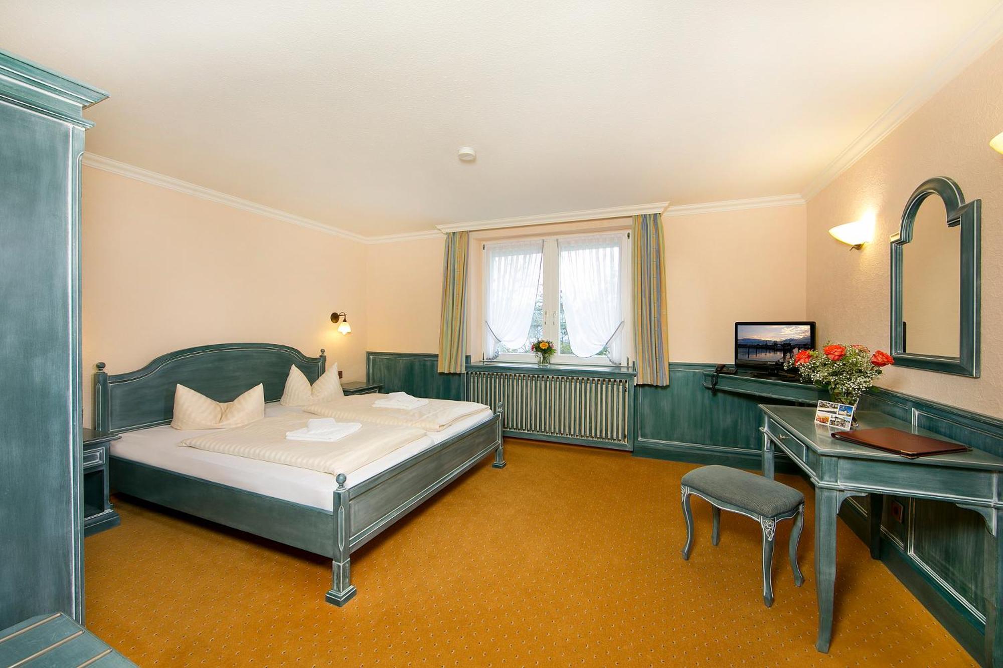 Hotel Duenenschloss Mit Private Spa Zinnowitz Exterior photo